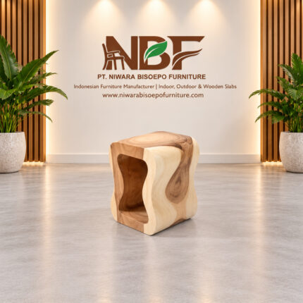 Lenggok Suar wood stool handcrafted by Niwara Bisoepo Furniture in Jepara Indonesia