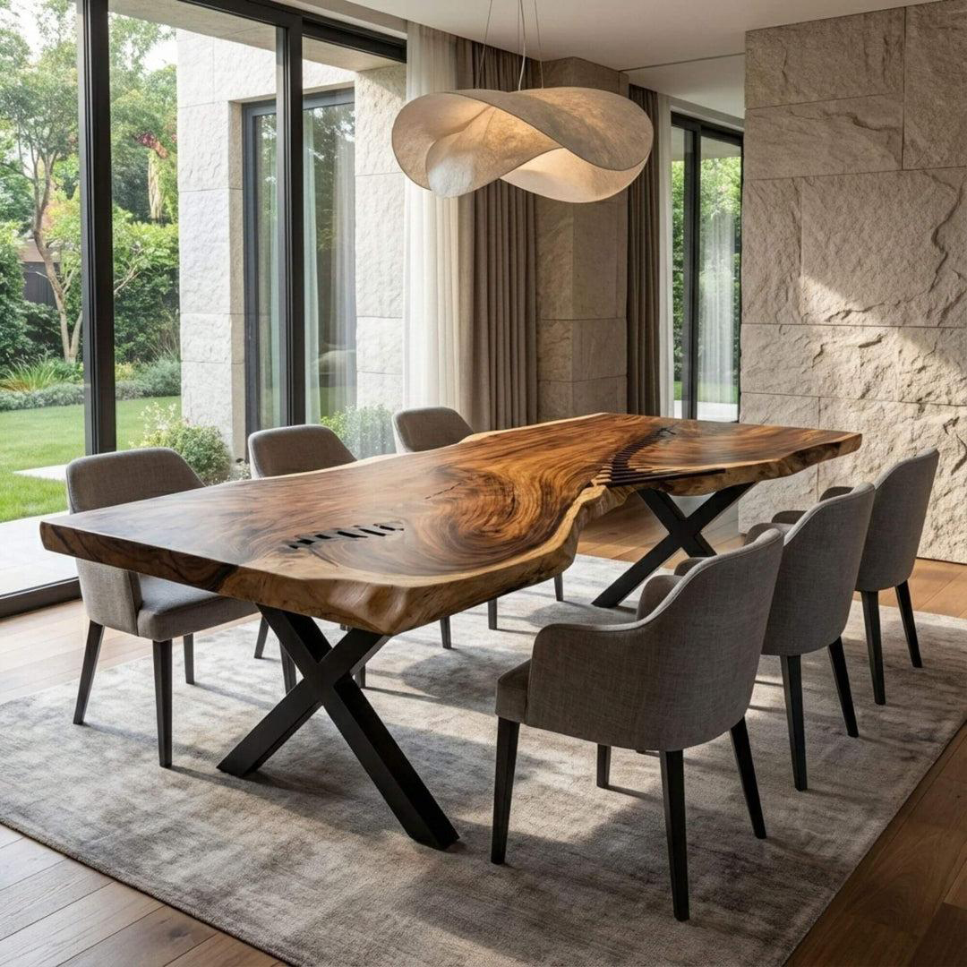 Suar wood dining table with natural grain and live edges by Niwara Bisoepo Furniture